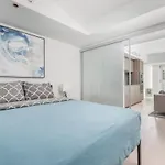 Central Downtown 1 And Den W 3 Beds Sleeps 4 By Uoft