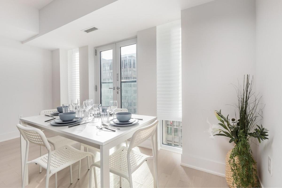Downtown 1 And Den W 3 Beds Sleeps 4 By Uoft Apartment *