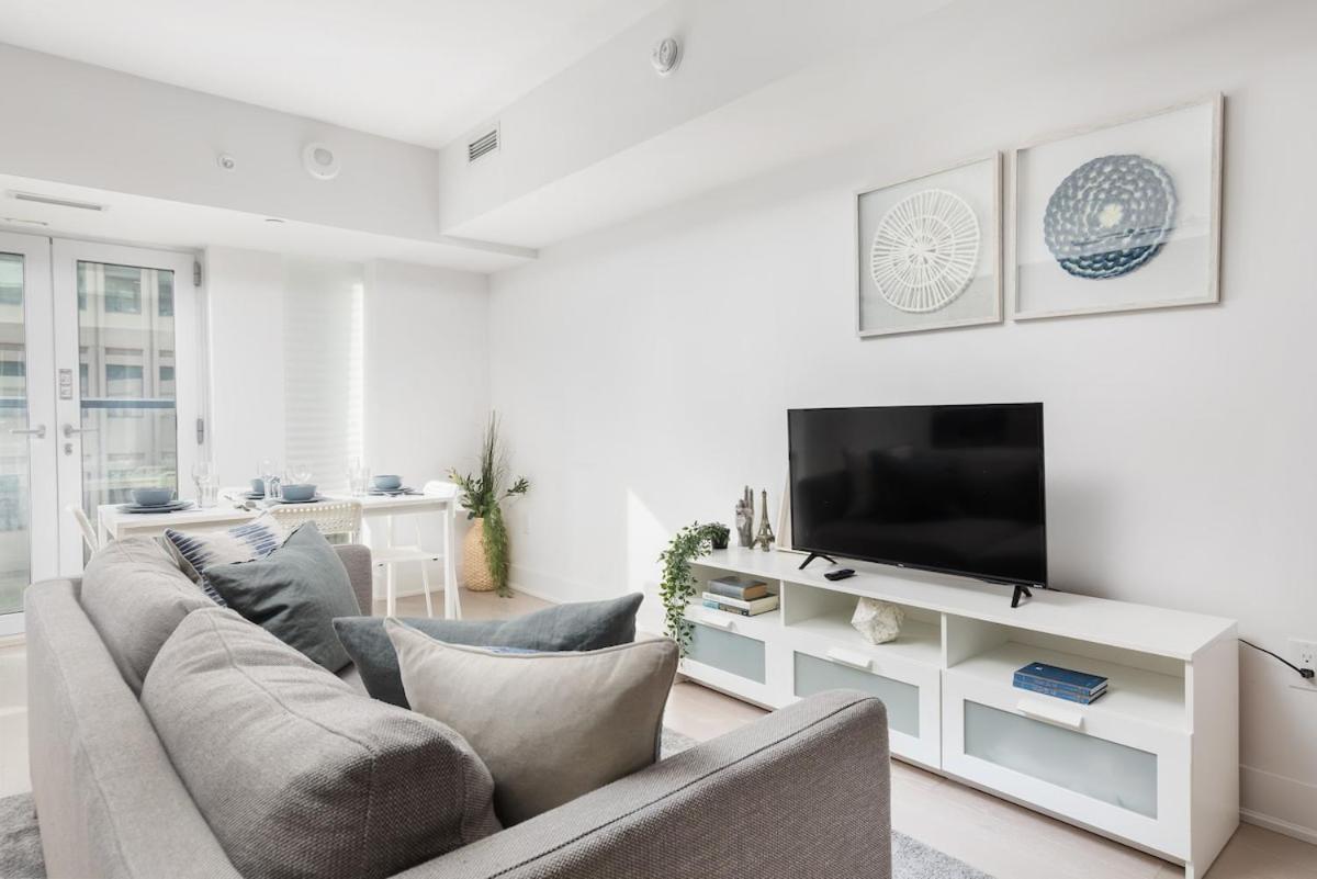 Apartment Downtown 1 And Den W 3 Beds Sleeps 4 By Uoft