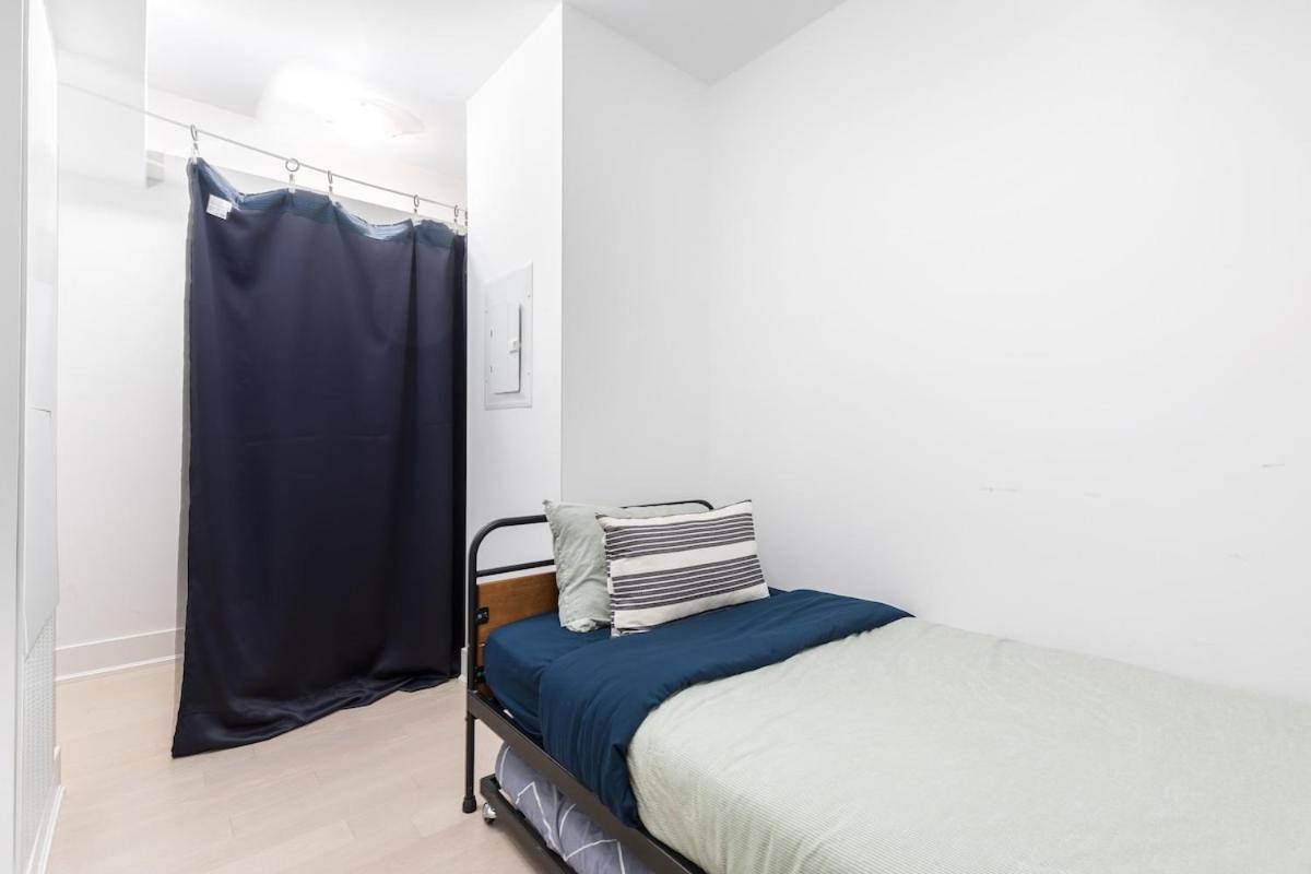 Downtown 1 And Den W 3 Beds Sleeps 4 By Uoft Apartment Toronto